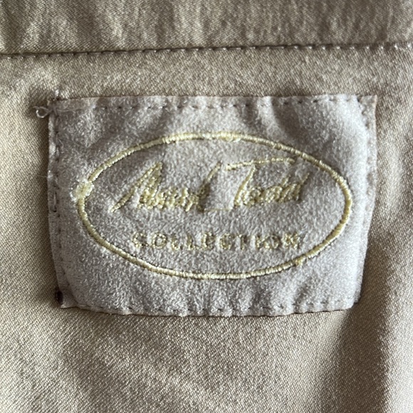 Mark Todd UK ladies breeches. Size S. Excellent condition. - Picture 3 of 6